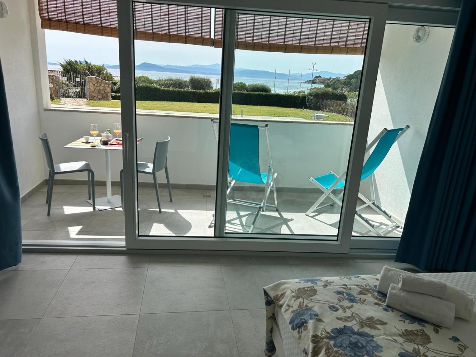 Rooms, Affittacamere Maksim Golfo Aranci Exterior photo
