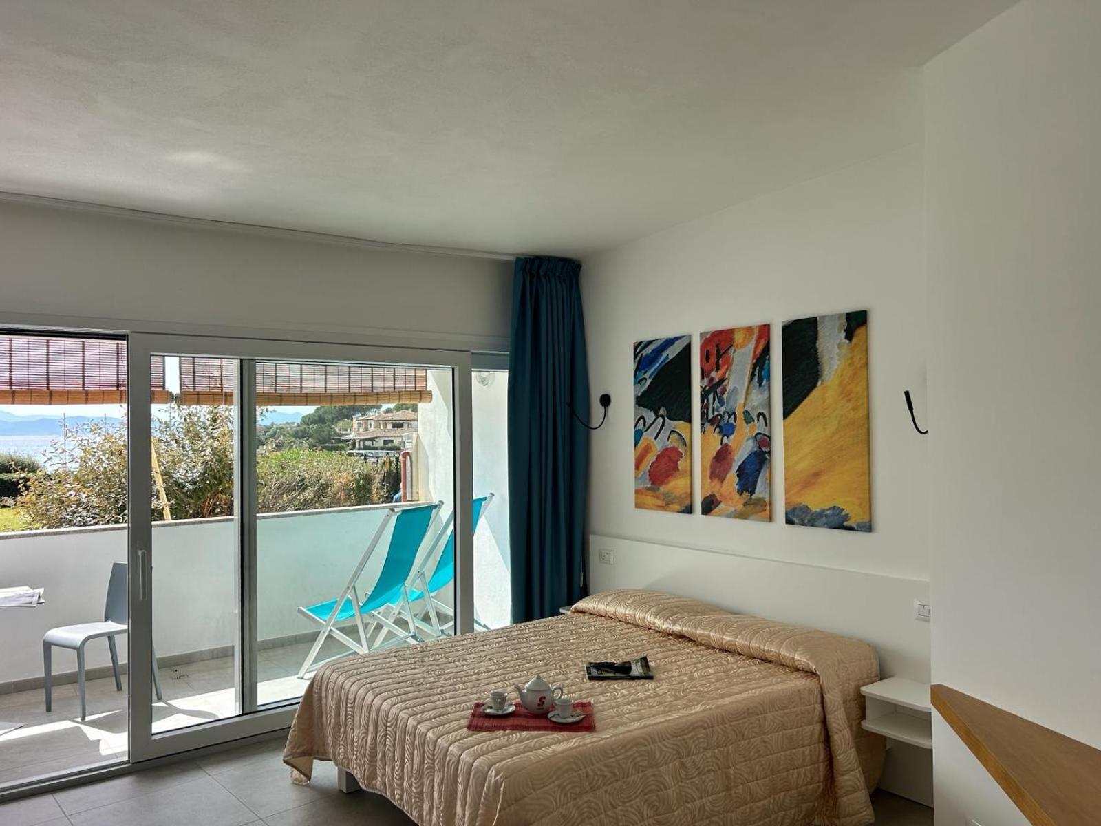 Rooms, Affittacamere Maksim Golfo Aranci Exterior photo