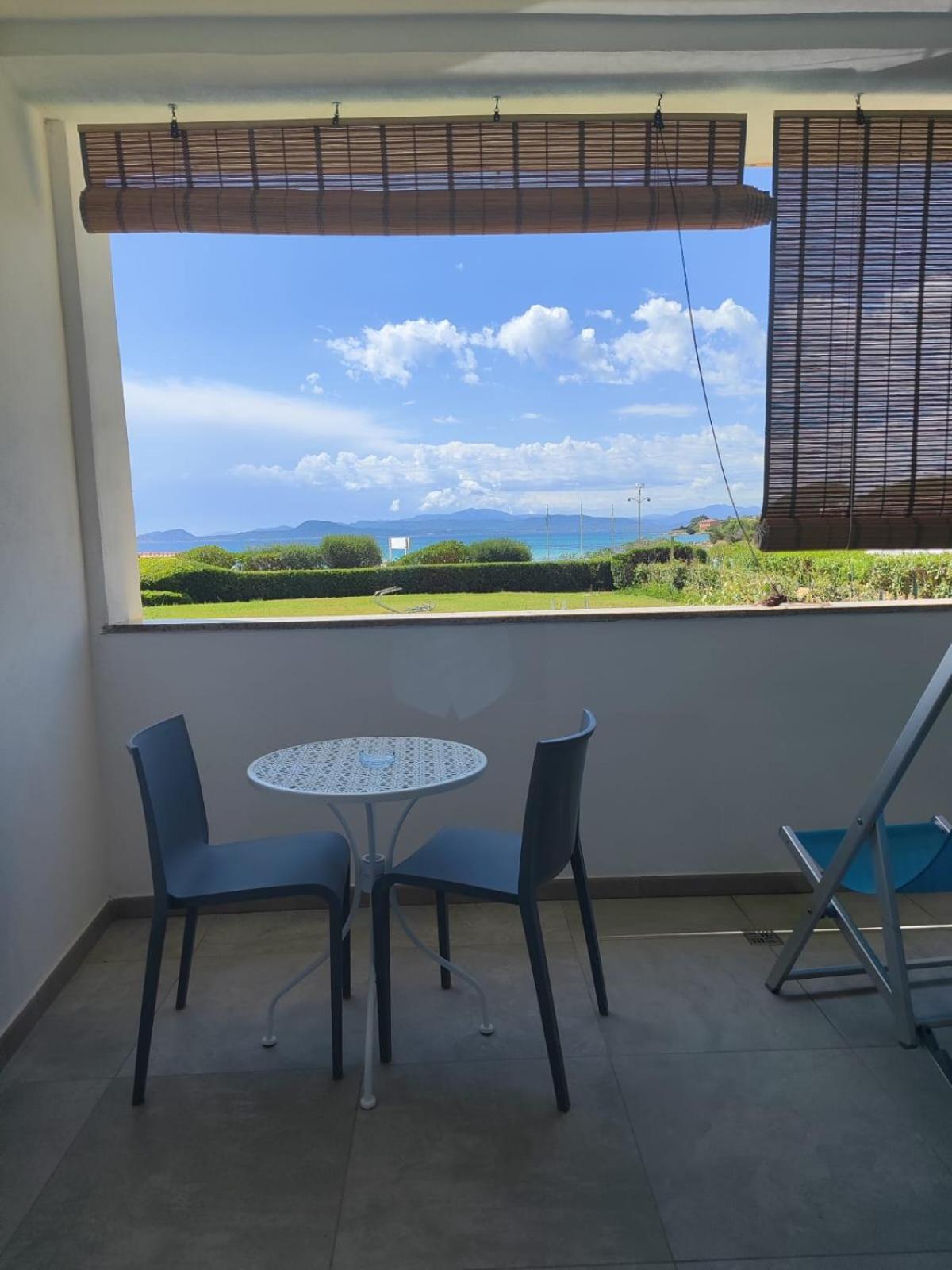 Rooms, Affittacamere Maksim Golfo Aranci Exterior photo